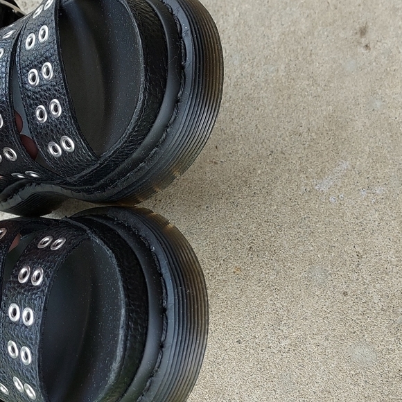 🖤NEW Dr. Martens Clarissa Hardware Sandal US7/UK5🖤 - Picture 4 of 11